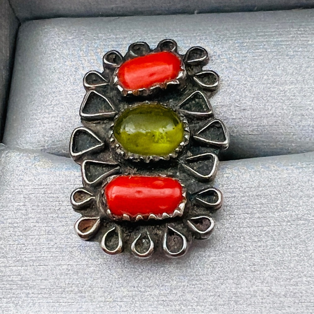 Southwestern Sterling Silver 925 Ring Coral Green Stone Center Size 5 1/4